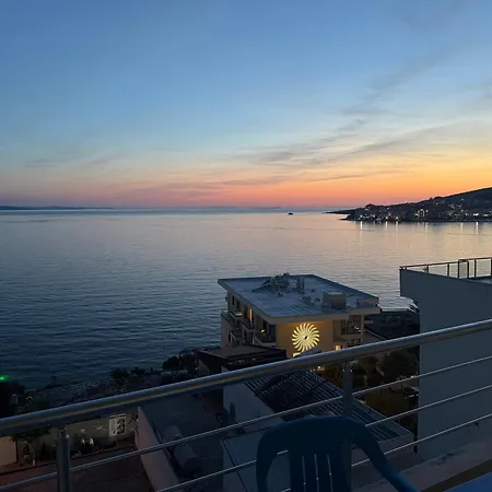 Sea View *