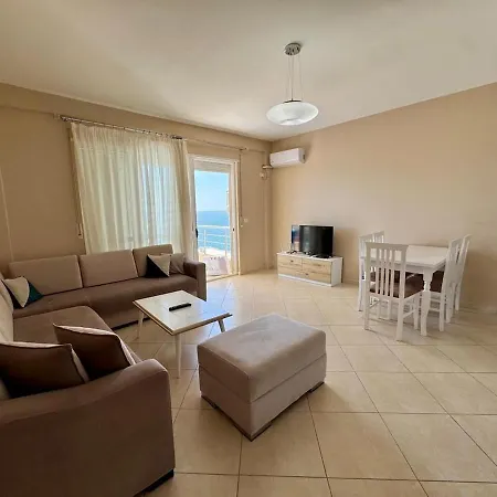 Sea View Apartment *