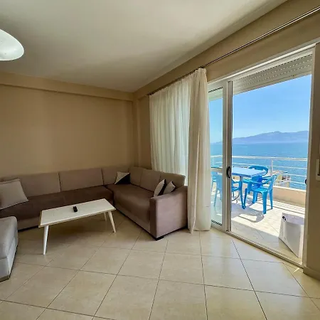 Sea View Apartment *